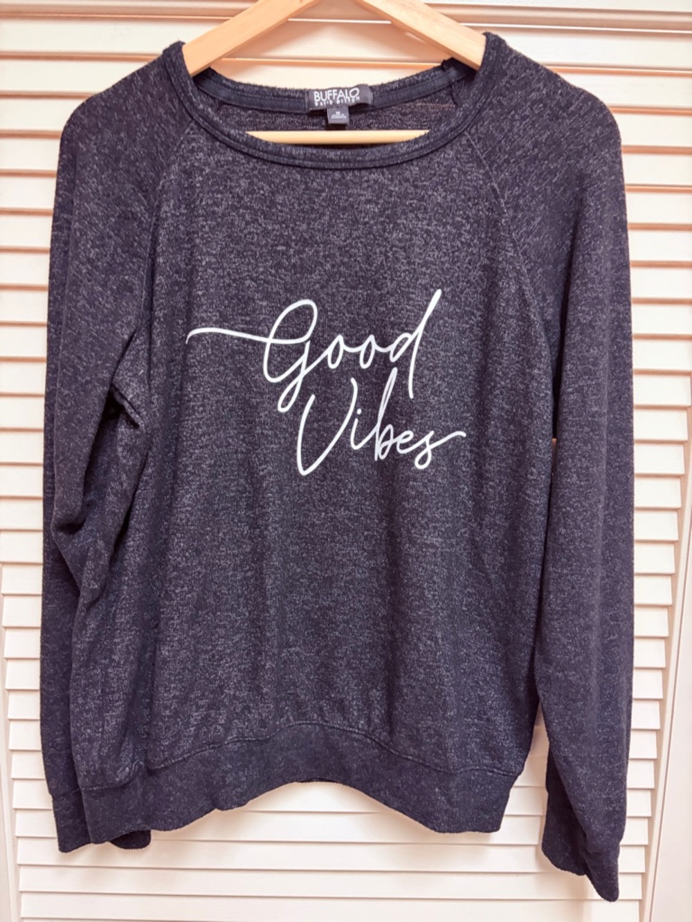 Buffalo David Bitton Good Vibes Sweatshirt Womens M Gray Graphic Pullover